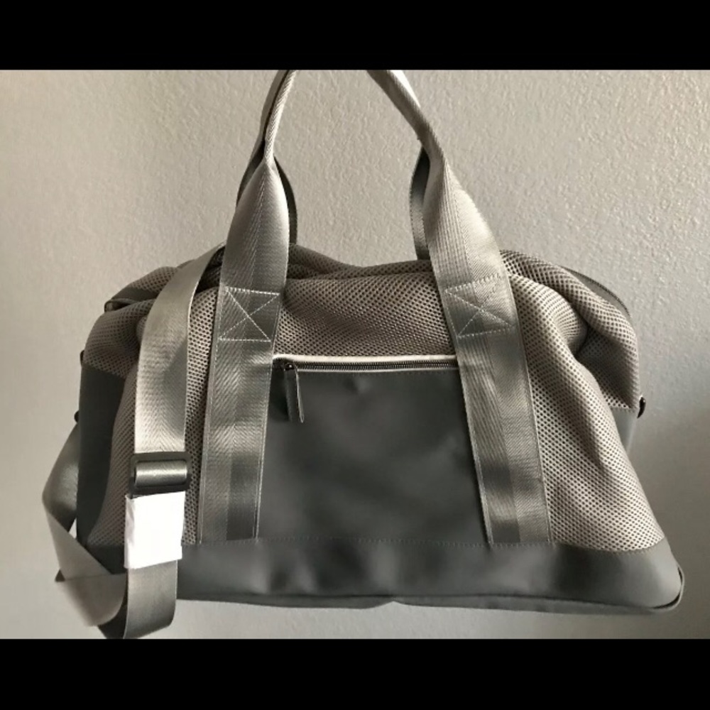 DSW GRAY Overnight Travel Gym Duffle Weekender bag